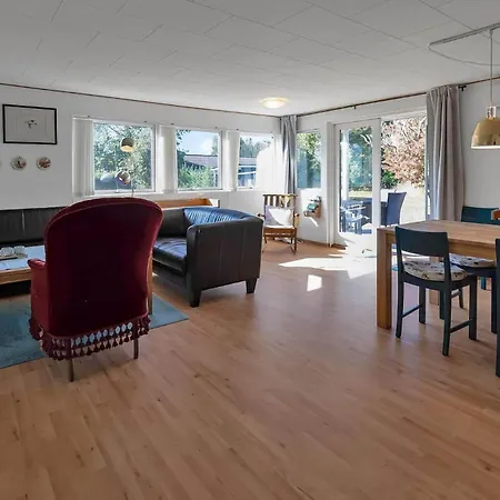 בית נופש 18002-holbaek-baekkehusvej-37 *